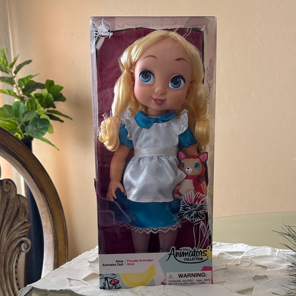 Disney Animators' Collection Alice Doll - NIB